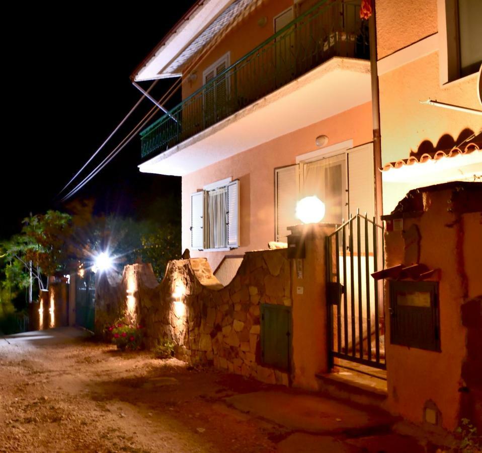Villa Arancio كالا ليبيروتو المظهر الخارجي الصورة